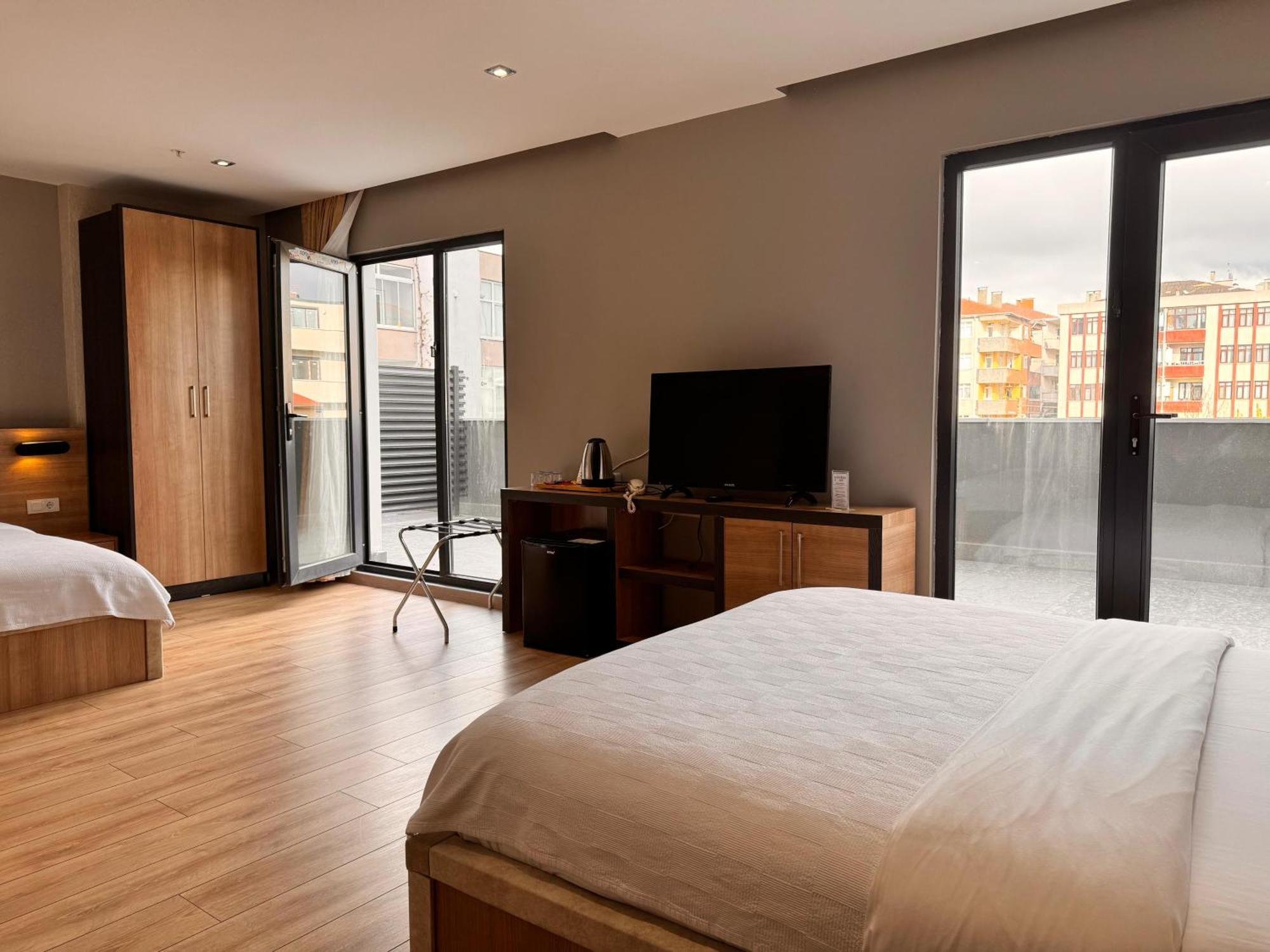 Innport Hotel Гебзе Экстерьер фото